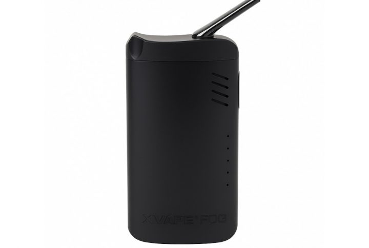 Xvape Fog vaporizer in aluminium casing showing single-button control and ceramic mouthpiece